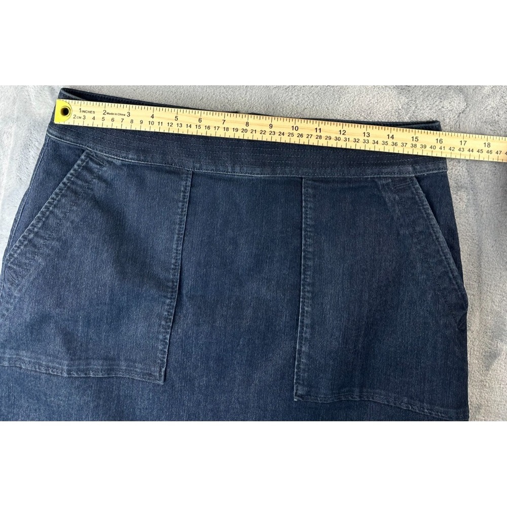 LOFT Denim Mini Skirt Women's Size 10 Dark Wash Stretch Pockets Casual - Picture 8 of 10